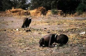 Kevin Carter, Sin título (1993). Premio Pulitzer 1994.