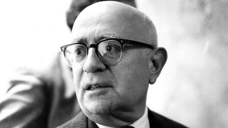 fotografc3ada-de-theodor-adorno